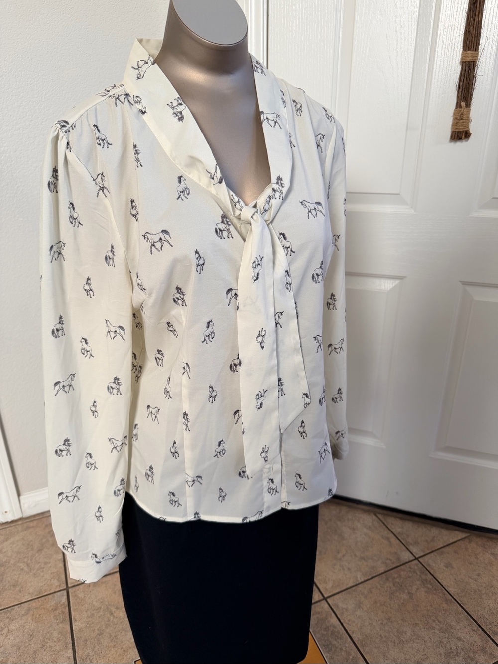 Lindy Bop Cream Tie-Neck Blouse with unicorns Print
